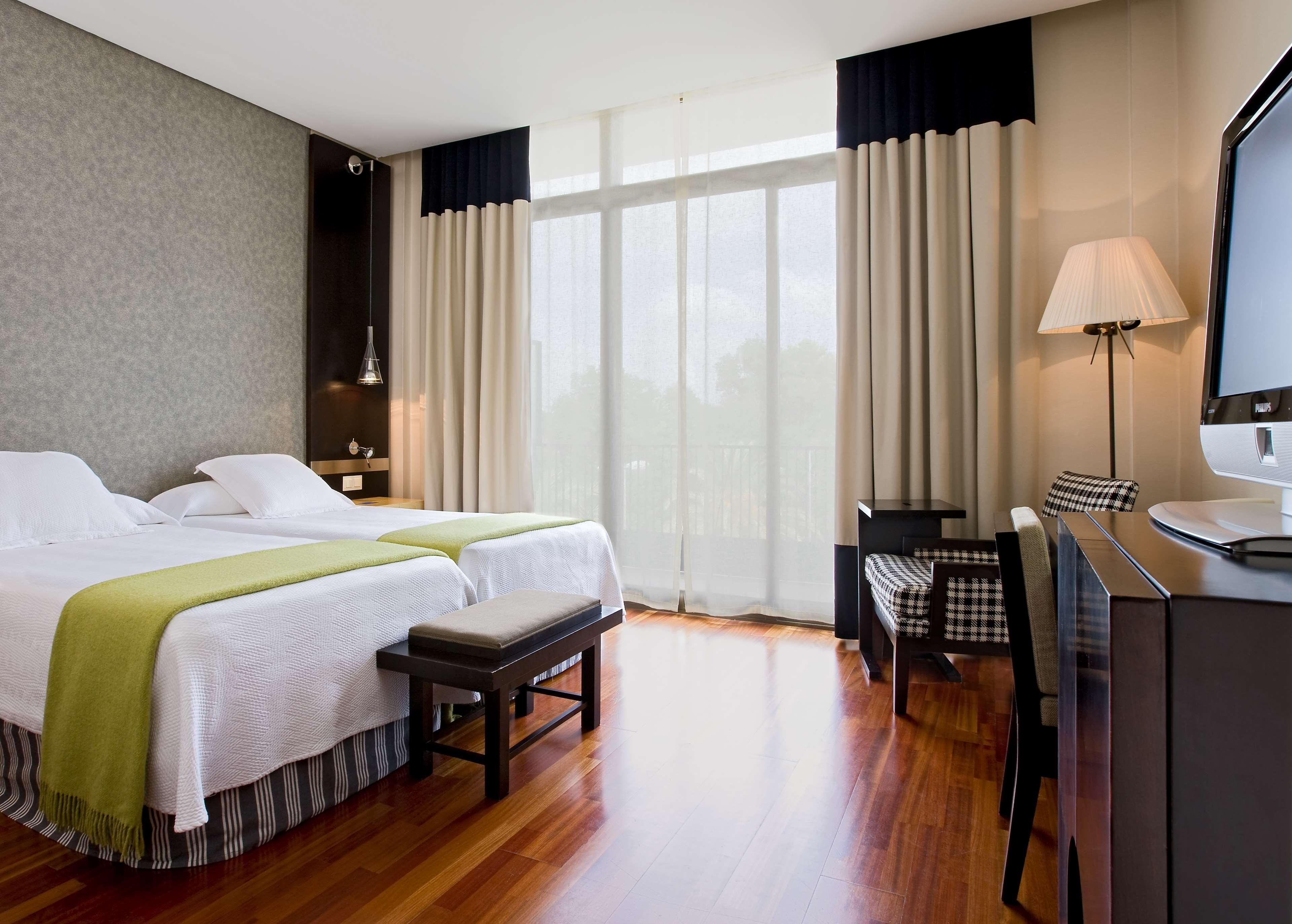 Nh Avenida Jerez Hotell Jerez de la Frontera Exteriör bild