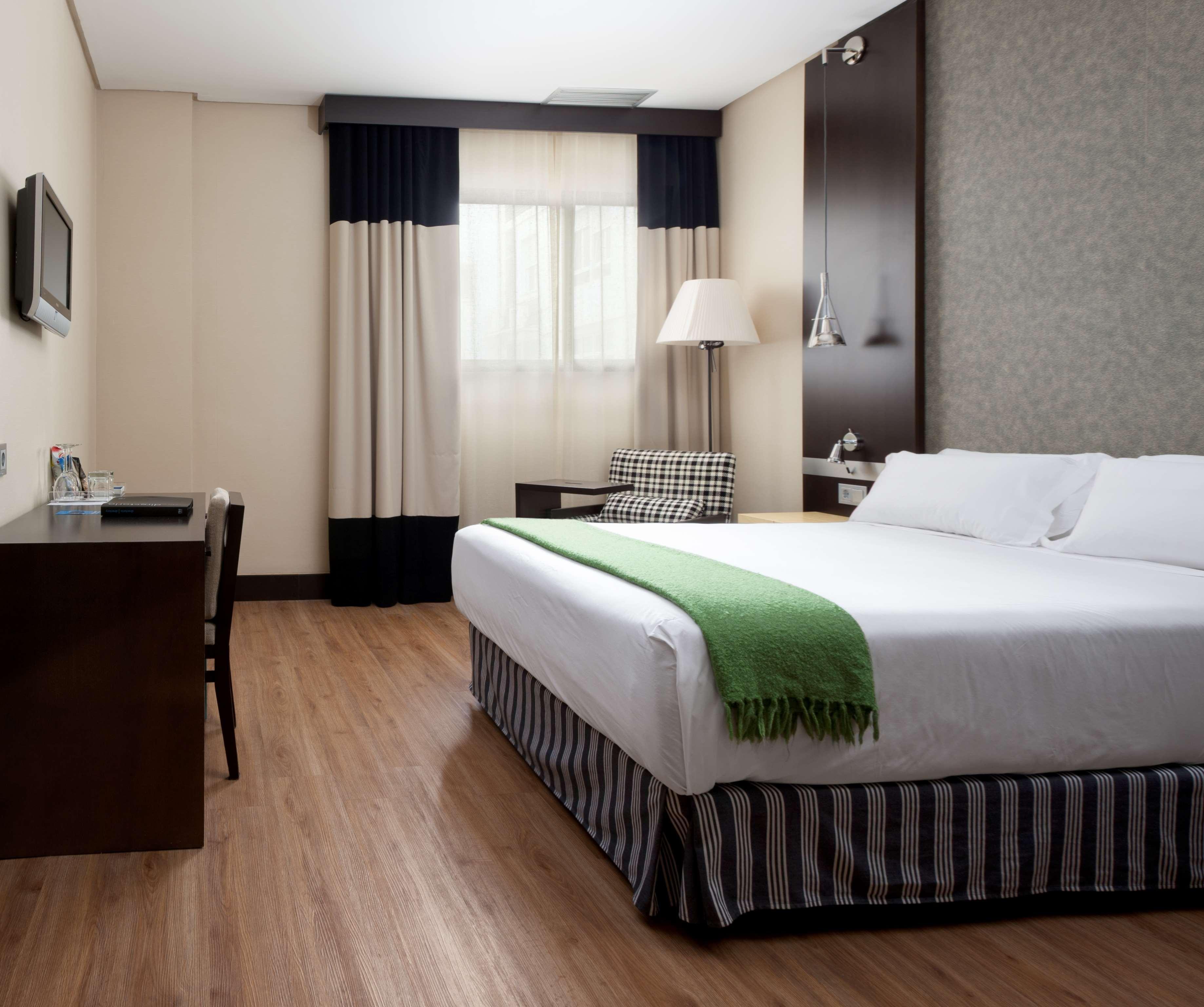 Nh Avenida Jerez Hotell Jerez de la Frontera Exteriör bild