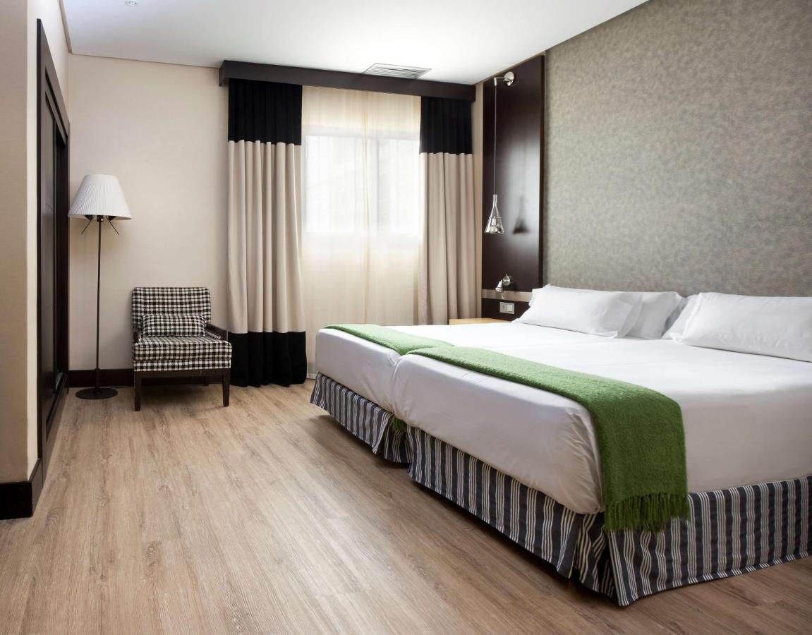 Nh Avenida Jerez Hotell Jerez de la Frontera Exteriör bild
